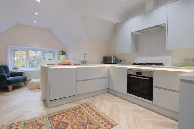 Contemporary units with quartz wortktops