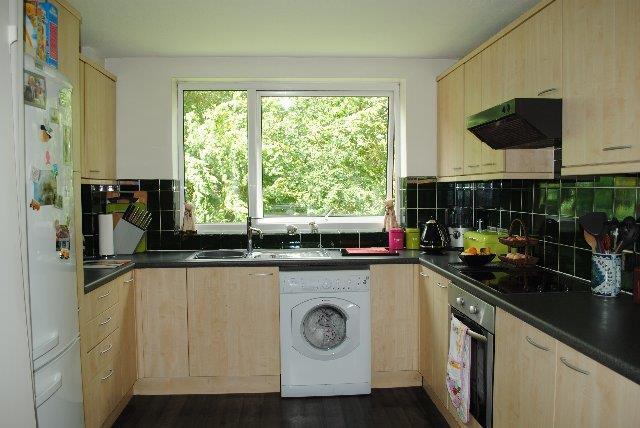 3 BIRKDALE KITCHEN_6