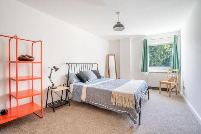 2 bed Apartment for sale Image 8