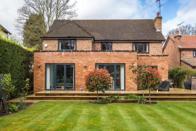 Mayfield Road, Weybridge, KT13 photo 4