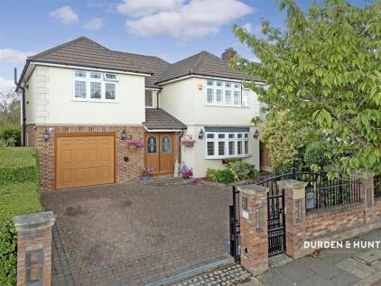Nelwyn Avenue, Hornchurch, RM11