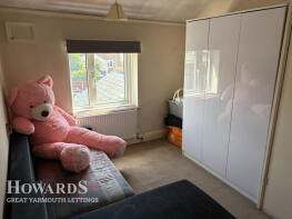 25, Micawber Avenue, Great Yarmouth NR30 3EE