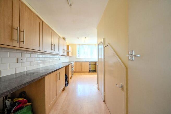 3 bed Terraced for sale Image 6
