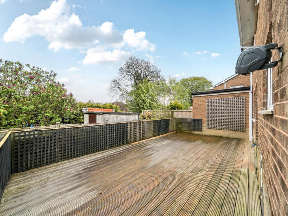 4 bed Semi-Detached for sale Image 8