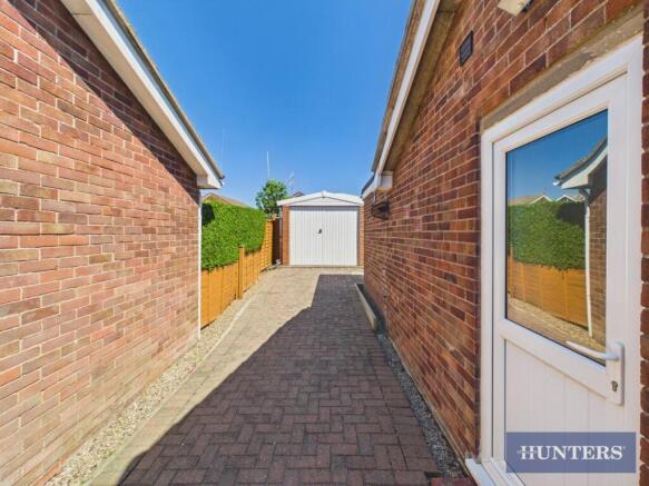 2 bed Detached Bungalow for sale Image 7