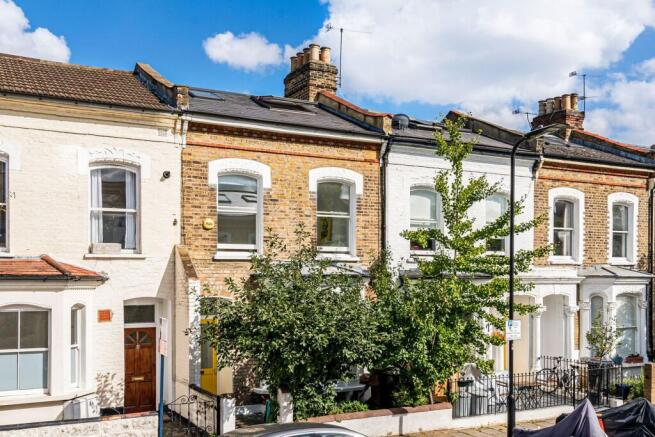 Dynevor Road N16