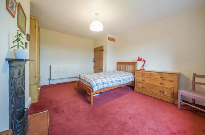 bed2.jpg