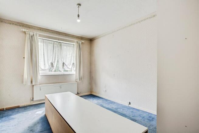 2 bed Flat for sale Image 7