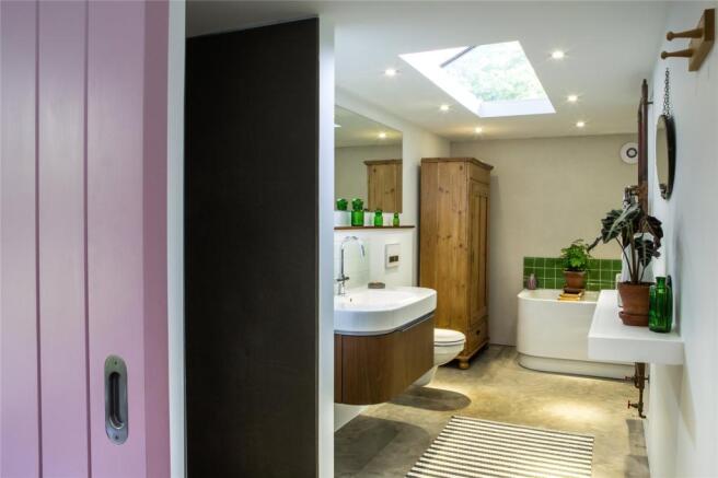Master En-Suite