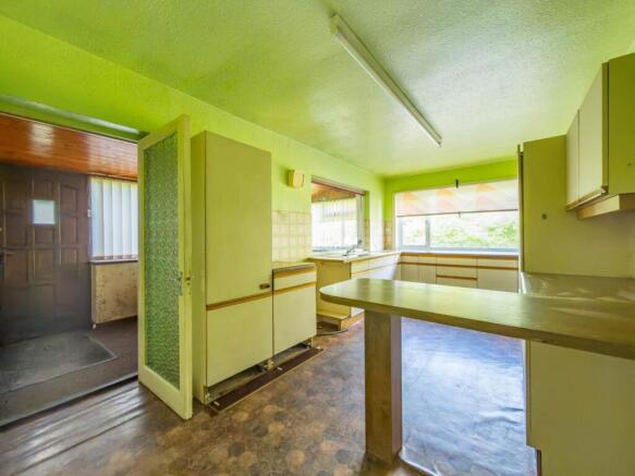 2 bed Detached Bungalow for sale Image 5