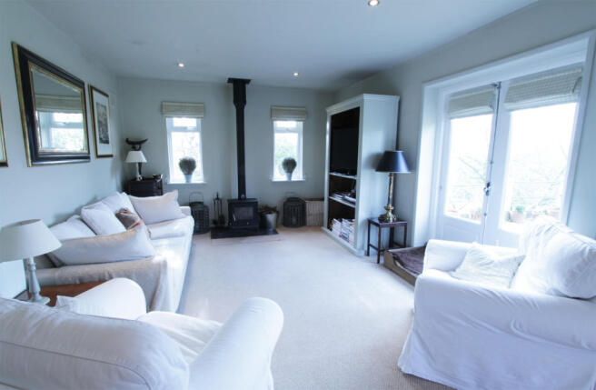 living_room_2.jpg