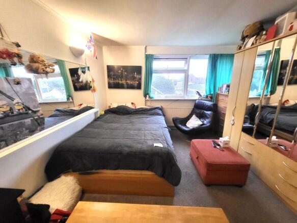 Lounge Dining roo...