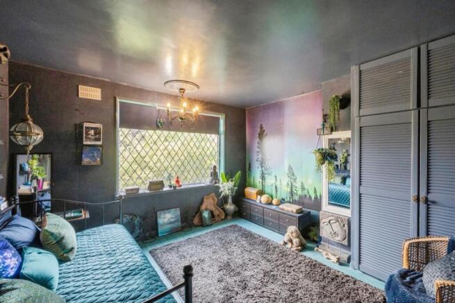 3 bed Semi-Detached for sale Image 8