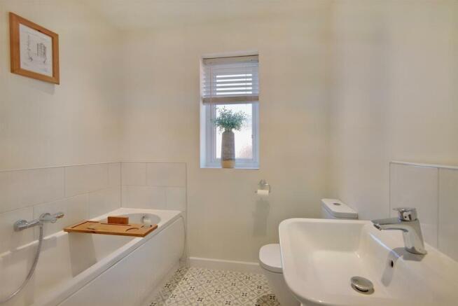 8545078-interior16-800.JPG