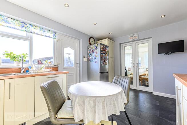 3 bed Detached Bungalow for sale Image 9