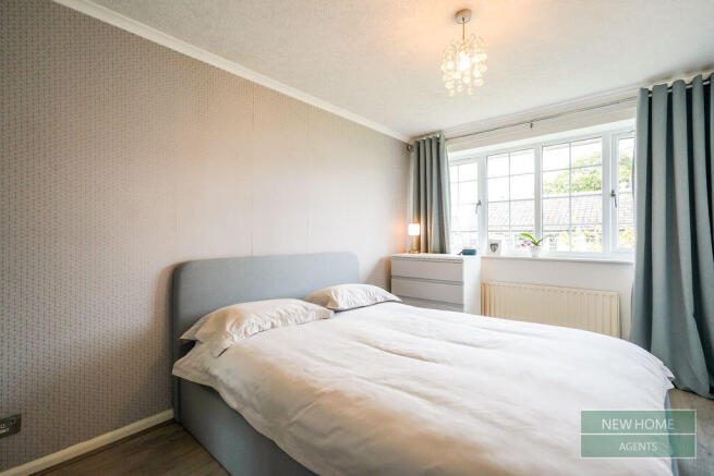 3 bed Terraced for sale Image 9