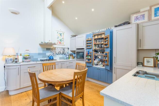 Kitchen Dining2.jpg