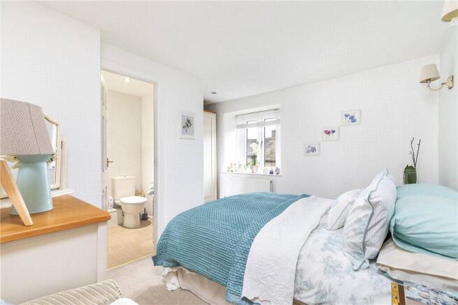3 bed Detached for sale Image 8