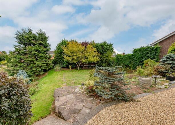 6 St Johns close-External (4).jpg