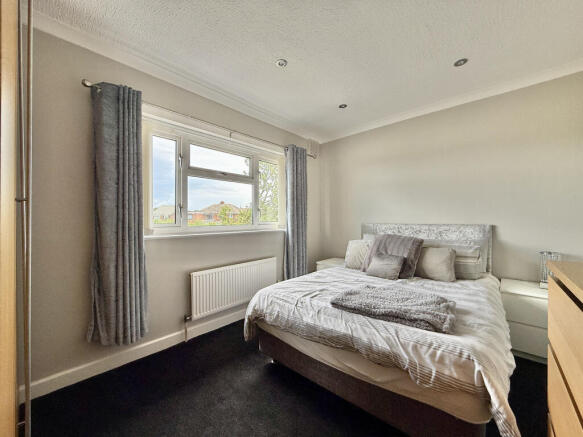 2 bed Semi-Detached for sale Image 11