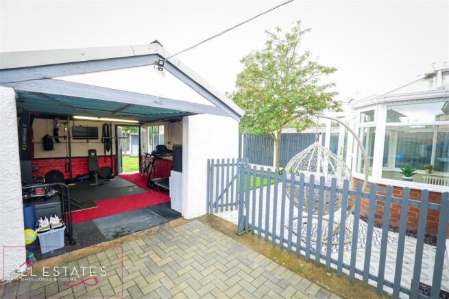 GARAGE.jpg