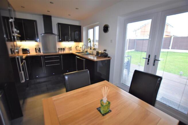 KITCHEN/ BREAKFAST ROOM