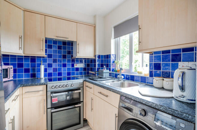 ae5b7768-9042-4d4...