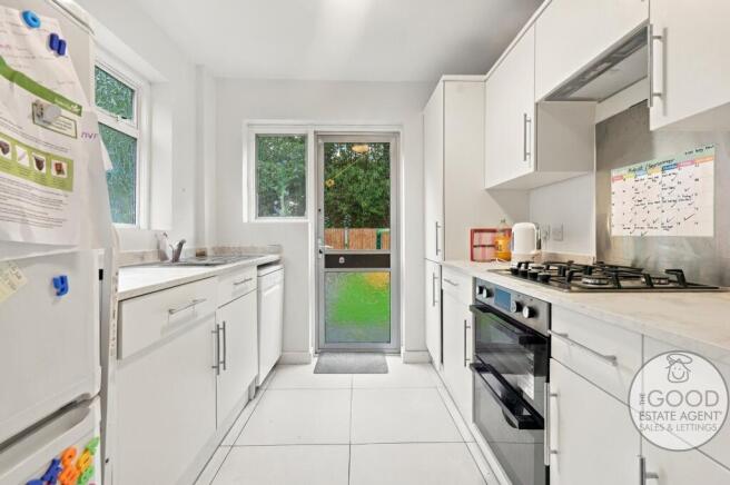 Wynndale Road, London, E18 photo 4