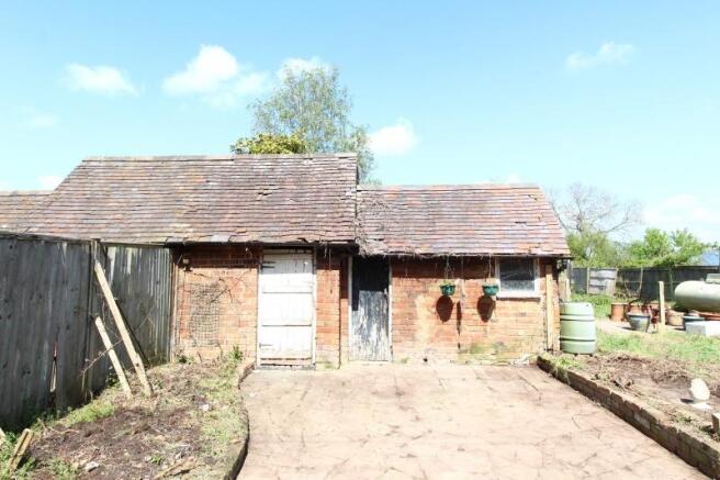 https://s3-eu-west-1.amazonaws.com/propertylab/allanmorris/property-images/standard/5105_23 Tilesford Cottages - Outbuildings.JPG