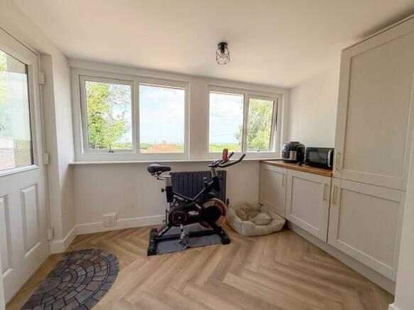 3 bed Semi-Detached for sale Image 8