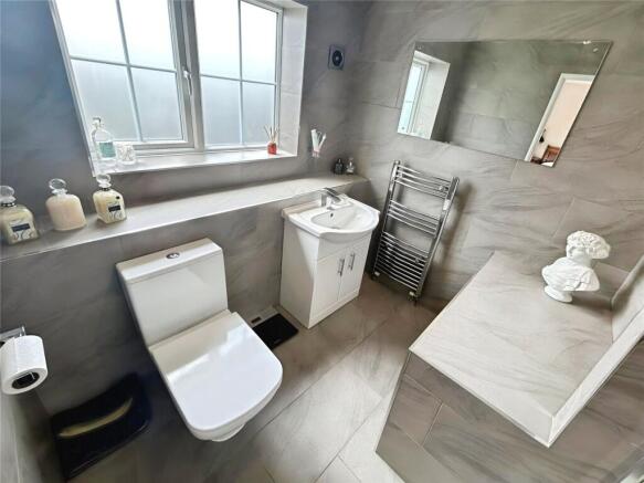 Ensuite