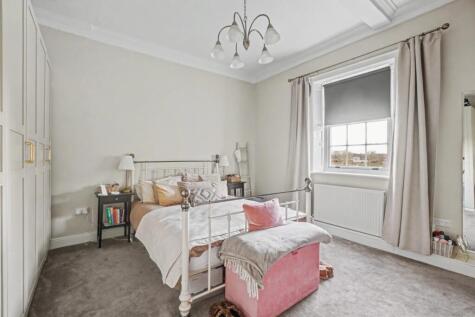 The Mount, London Road, Faversham, Kent, ME13 8TH