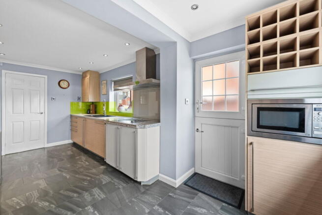 3 bed Detached for sale Image 8