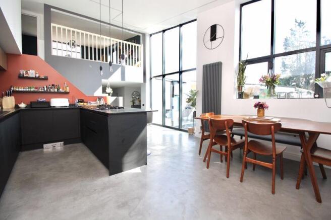 Kitchen/Living...