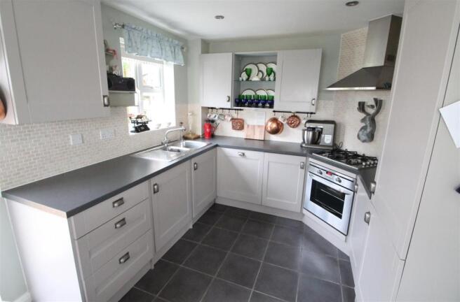 Kitchen/ Dining Room