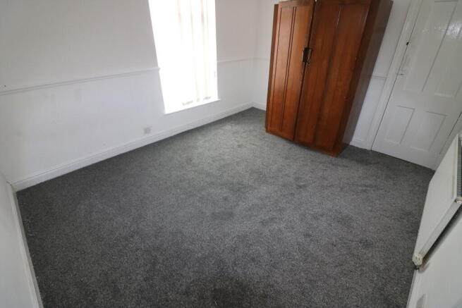 2 bed End of Terrace to rent Image 9