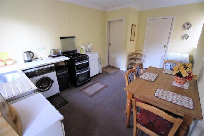 BREAKFAST KITCHEN