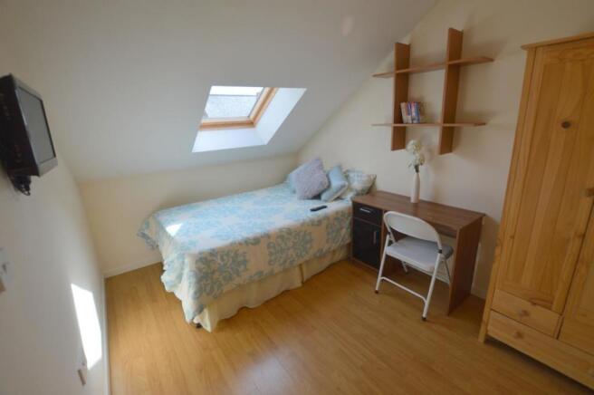 16 Fifth Avenue Blue Bedroom.JPG