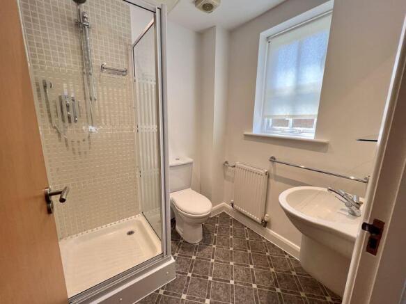 EN SUITE