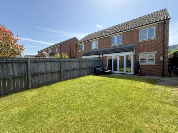 3 bed Semi-Detached for sale Image 4