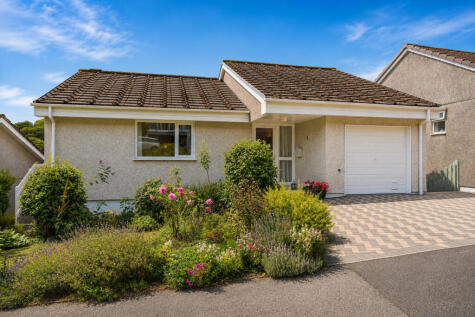 Turnavean Road, St. Austell, PL25