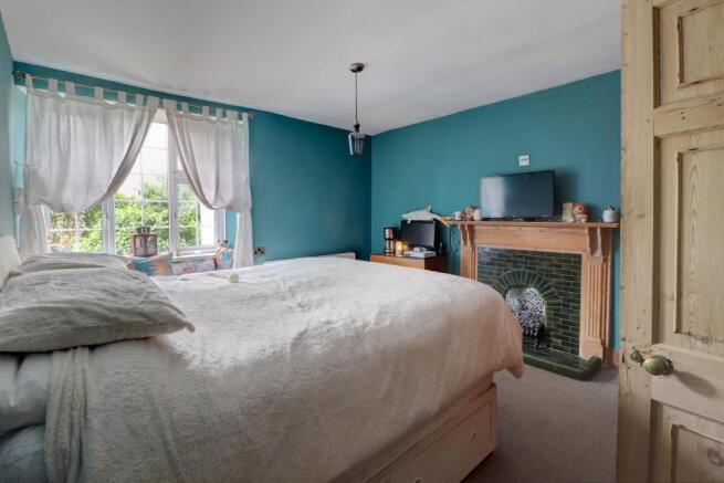 Bedroom 1.jpg