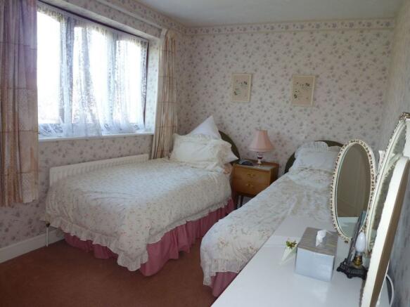 BEDROOM 2