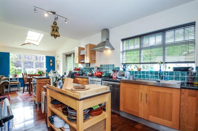 KITCHEN BREAKFAST ROOM