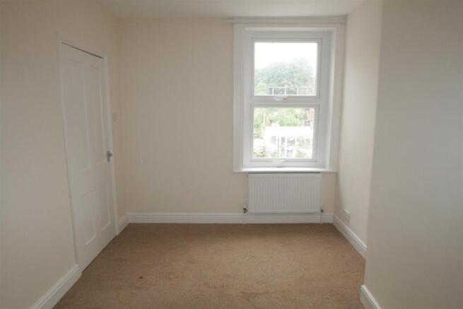 bedroom x 3.jpg