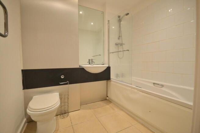2 bed Flat to rent Image 7