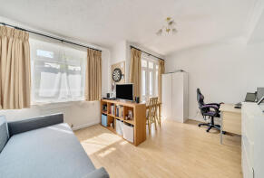 4, Allenswood, Albert Drive, London SW19 6JX