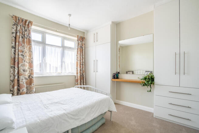 4 bed Semi-Detached for sale Image 10