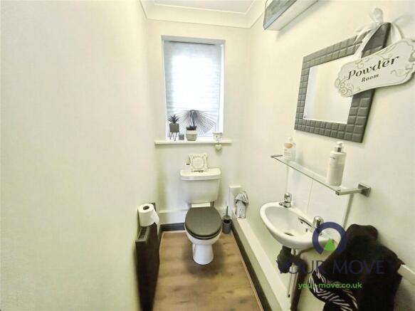 3 bed Semi-Detached to rent Image 9
