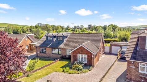 Dawn Crescent, Upper Beeding, BN44
